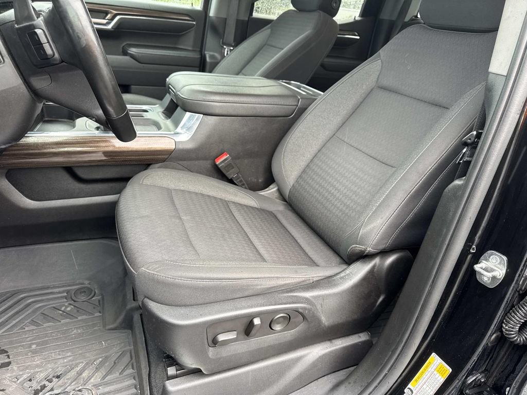 Used 2023 Chevrolet Silverado 1500 RST AWD/4WD image 29