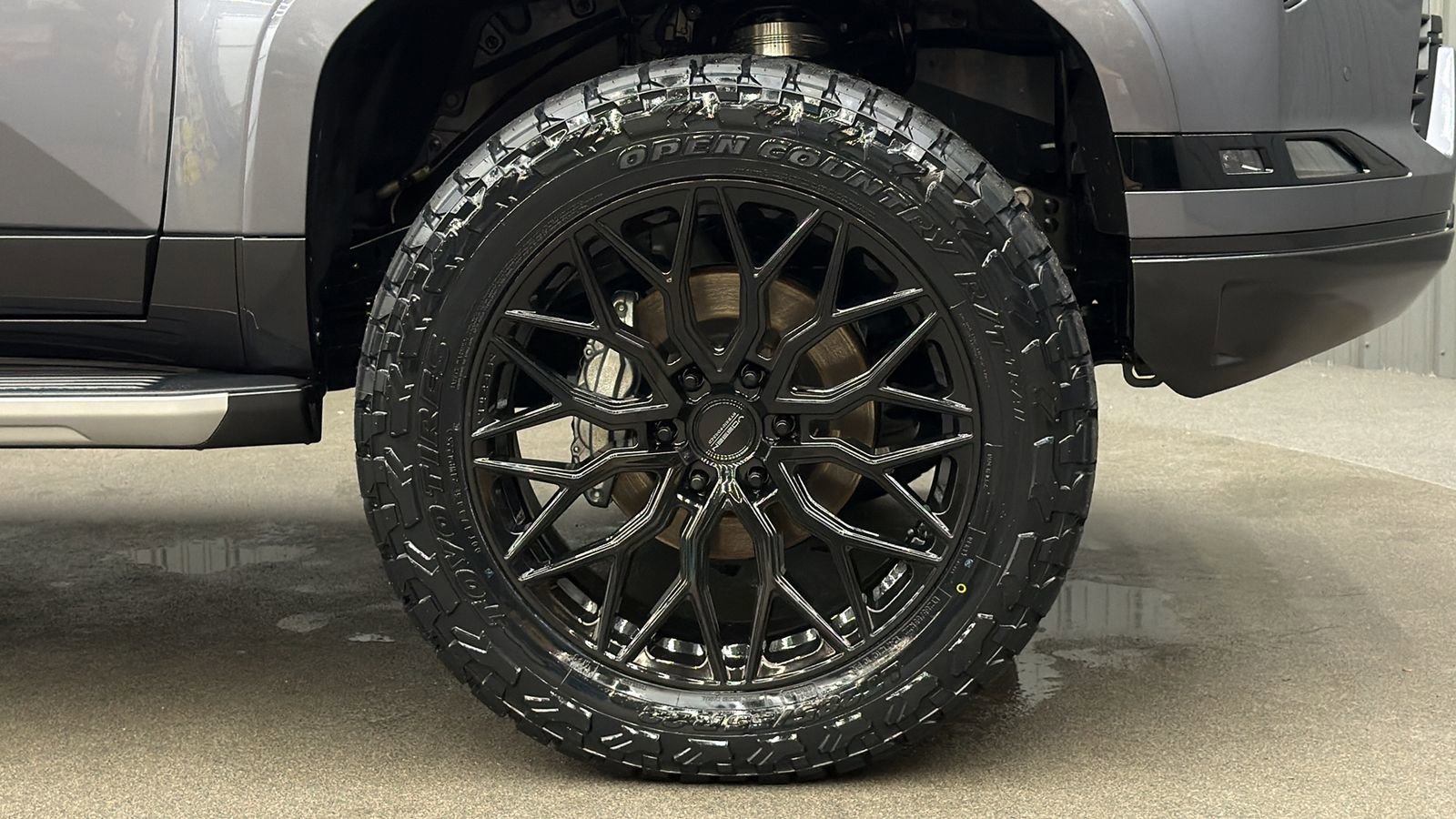 Used 2026 Lexus GX 550 w/ Accessory Package (2T) image 9