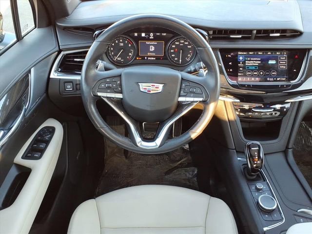 Used 2023 Cadillac XT6 Sport w/ Technology Package image 17