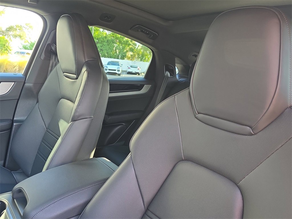 New 2026 Porsche Cayenne E-Hybrid Coupe image 5