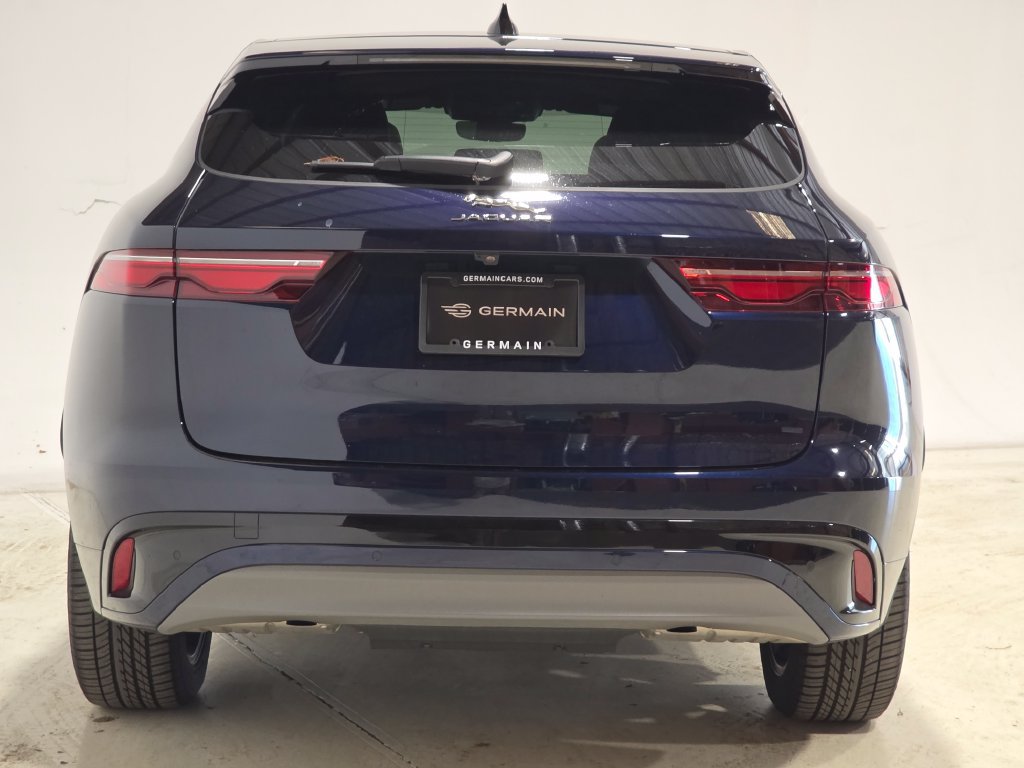 Certified 2025 Jaguar F-PACE R-Dynamic S AWD/4WD image 6