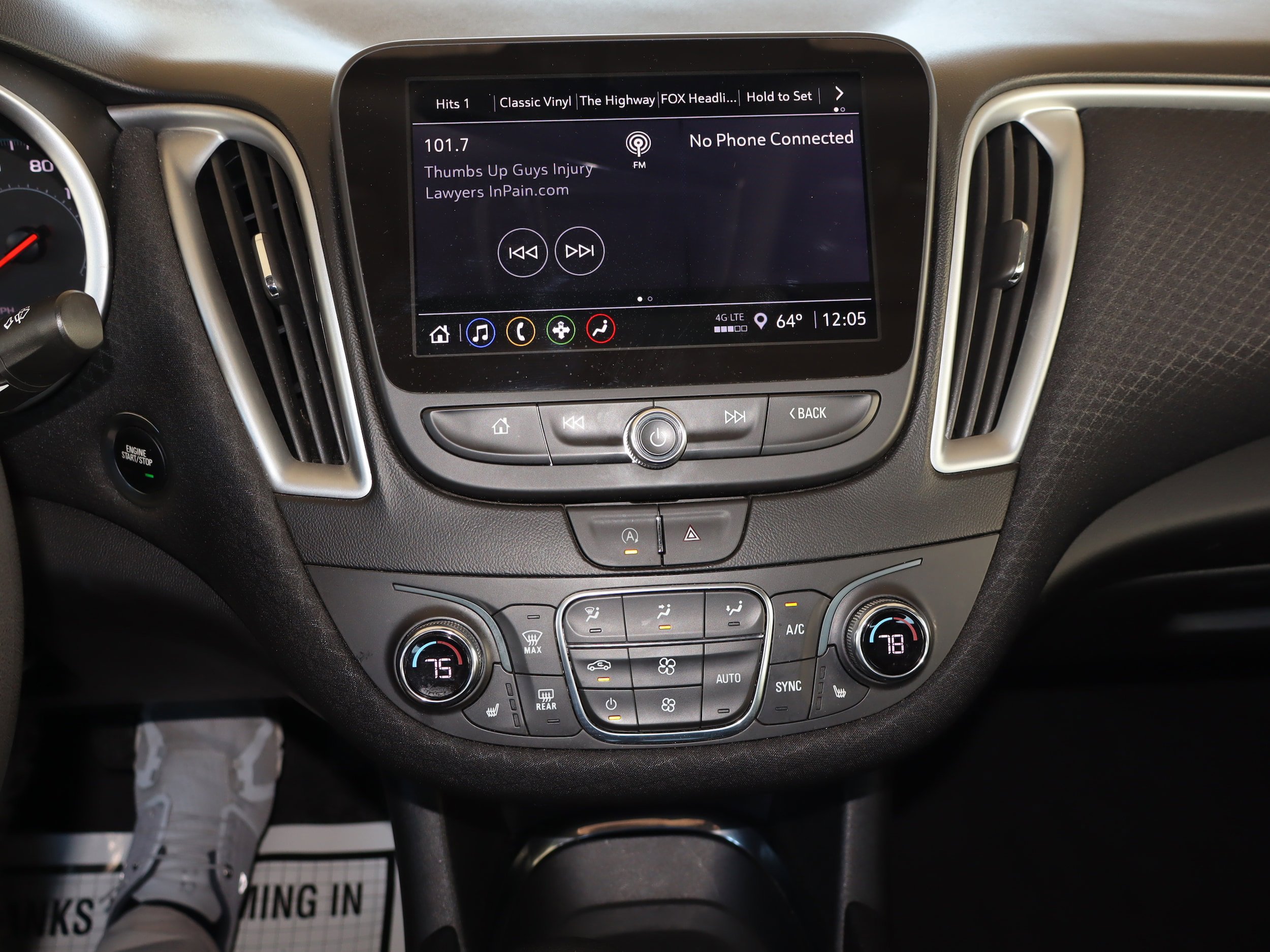 Used 2023 Chevrolet Malibu LT FWD image 16