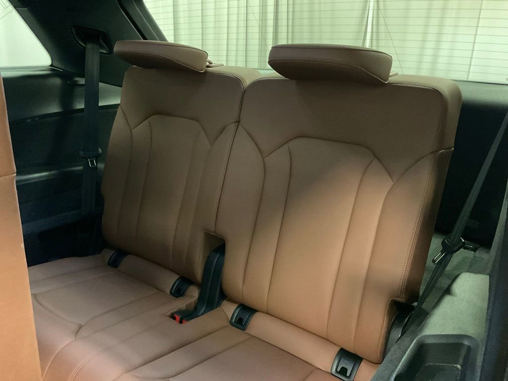 Used 2025 Audi Q7 3.0T Premium Plus image 36