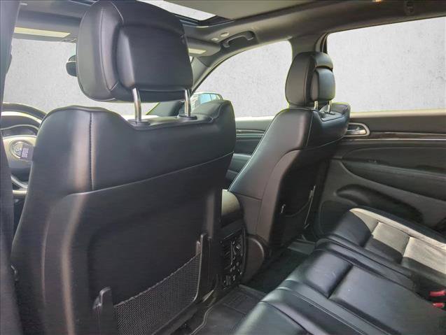 Used 2018 Jeep Grand Cherokee Overland AWD/4WD image 23
