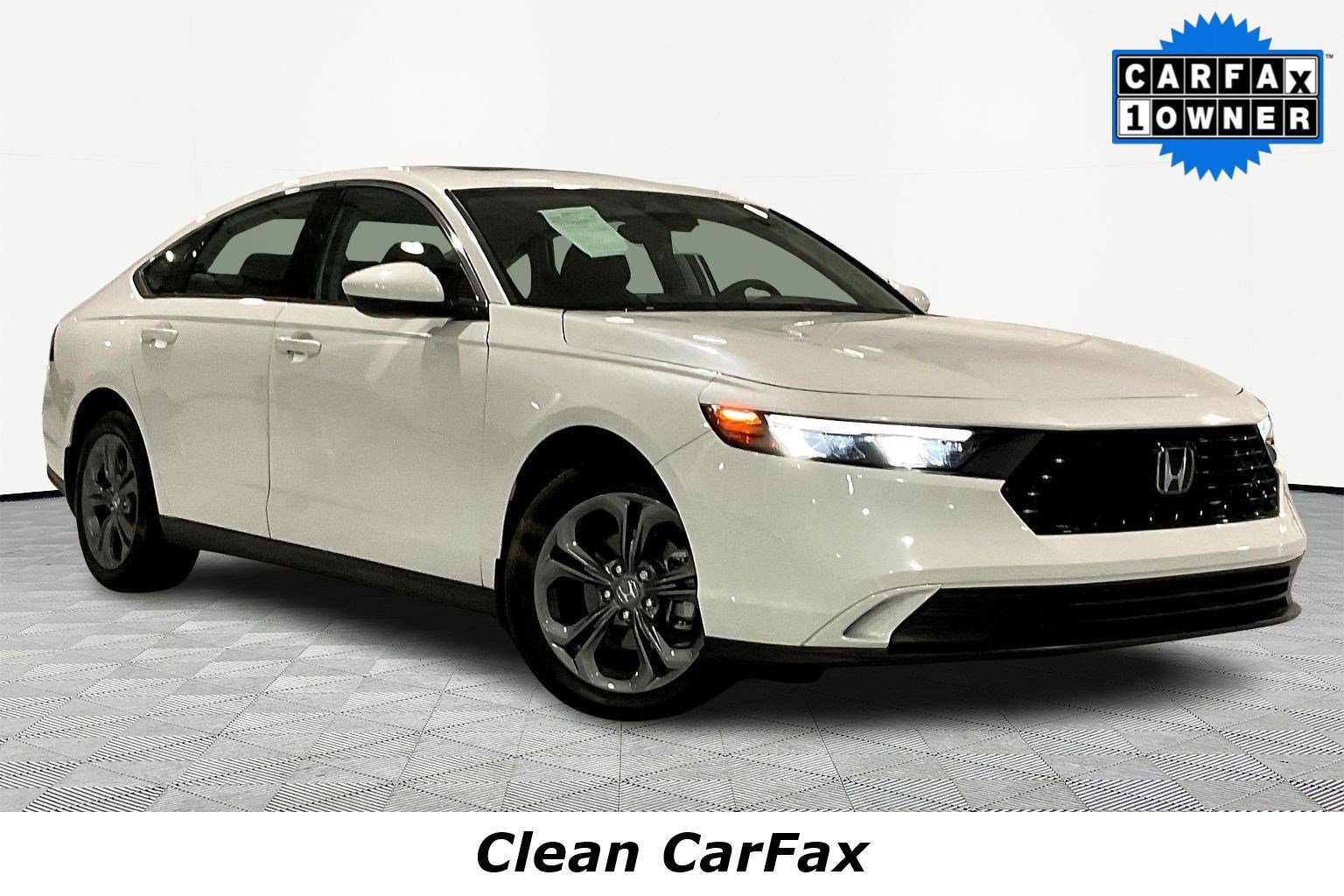 Used 2024 Honda Accord EX image 3