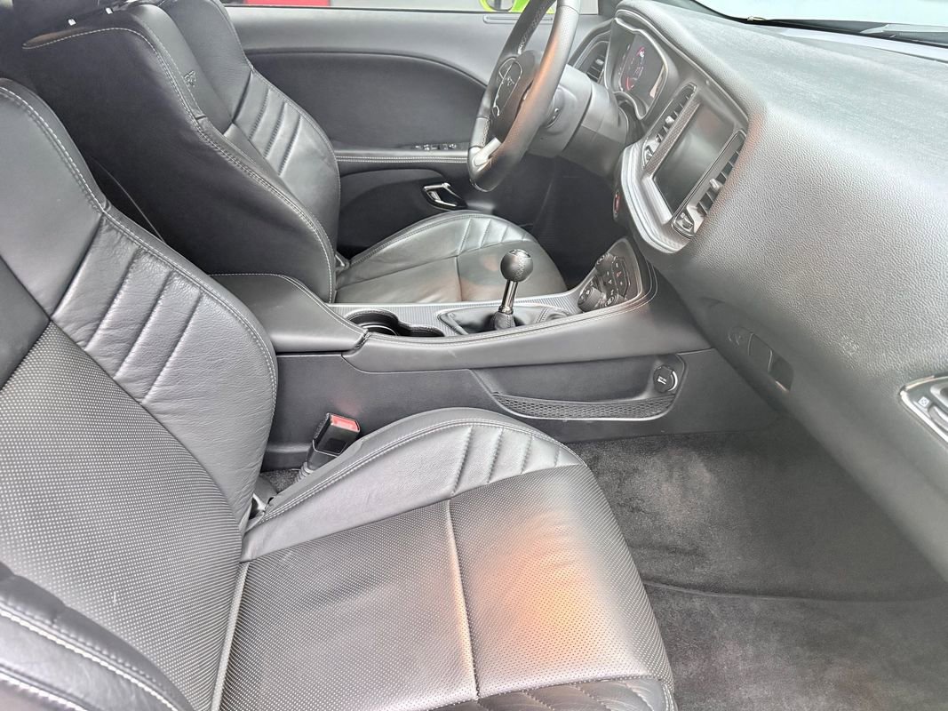 Used 2015 Dodge Challenger SRT Hellcat image 11