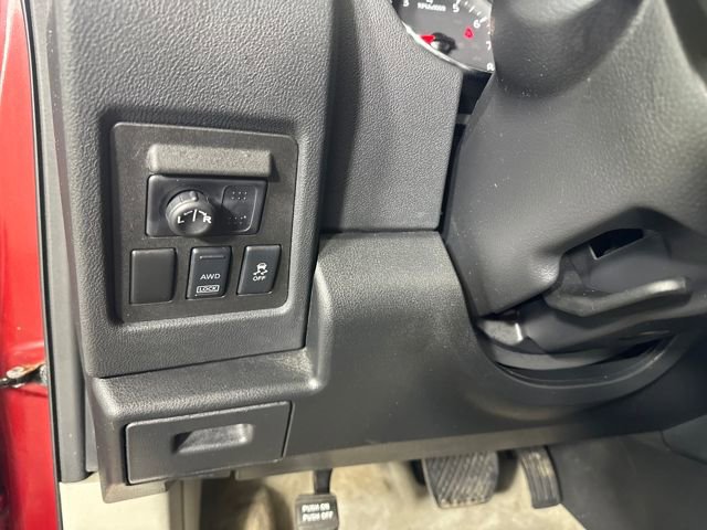 Used 2012 Nissan Rogue S image 25