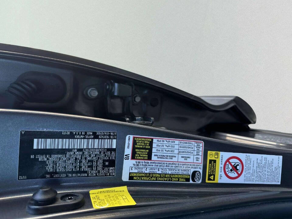 Used 2013 Toyota Venza LE image 25