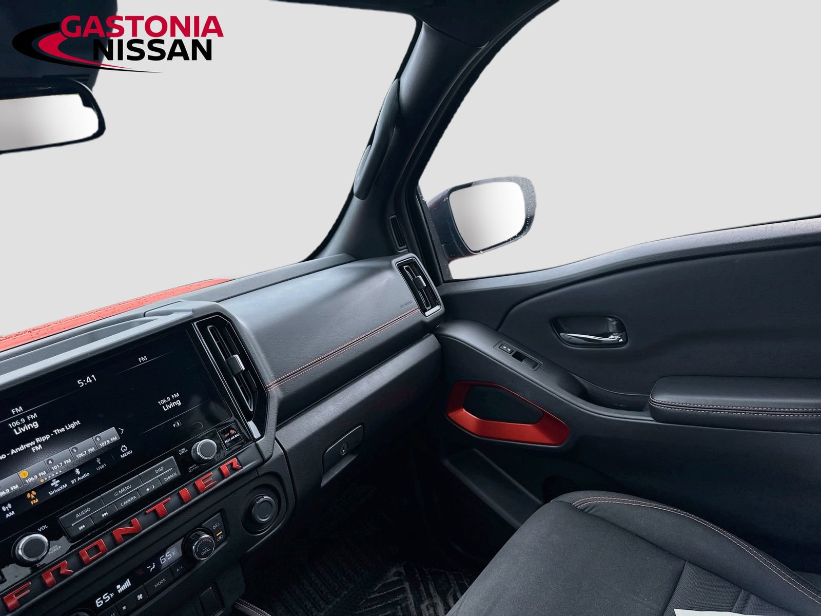 Used 2025 Nissan Frontier Pro-X RWD image 29