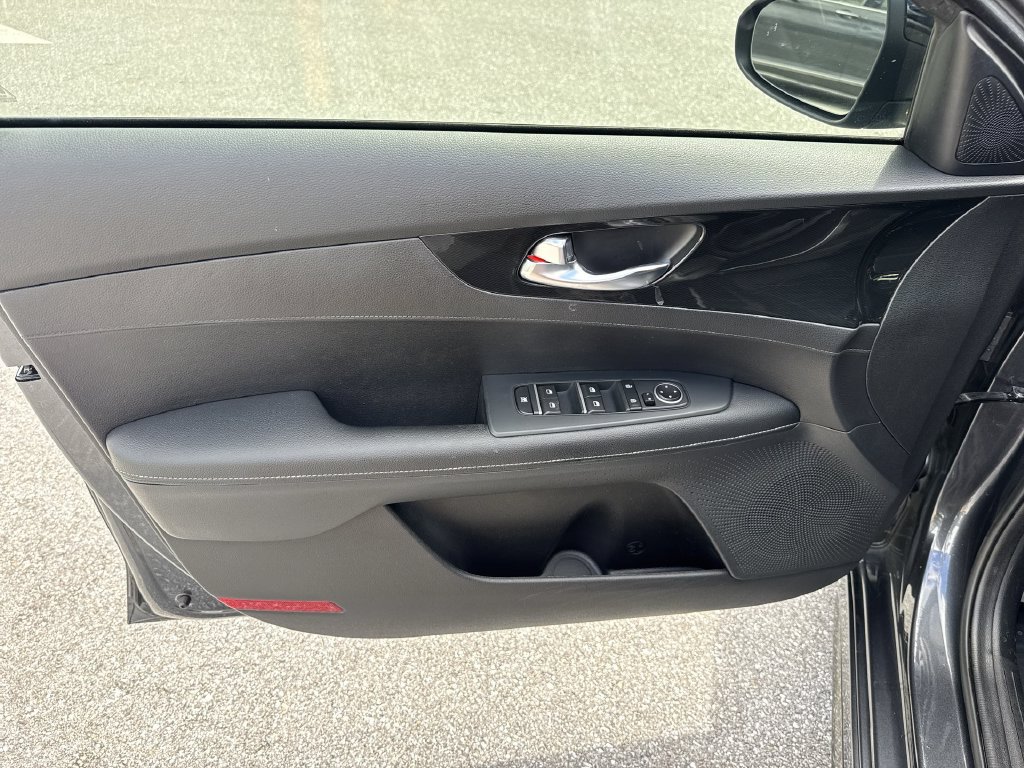 Used 2021 Kia Forte GT-Line FWD image 38