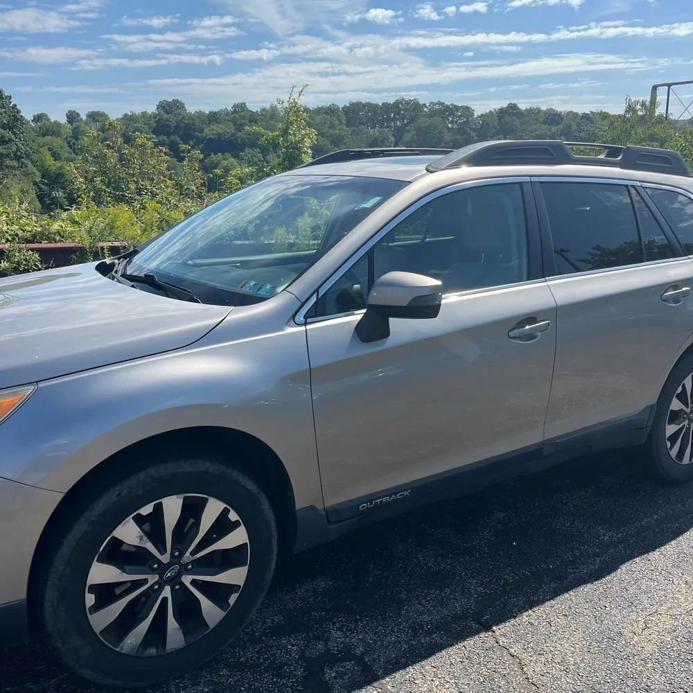 Used 2015 Subaru Outback 2.5i Limited AWD/4WD image 2