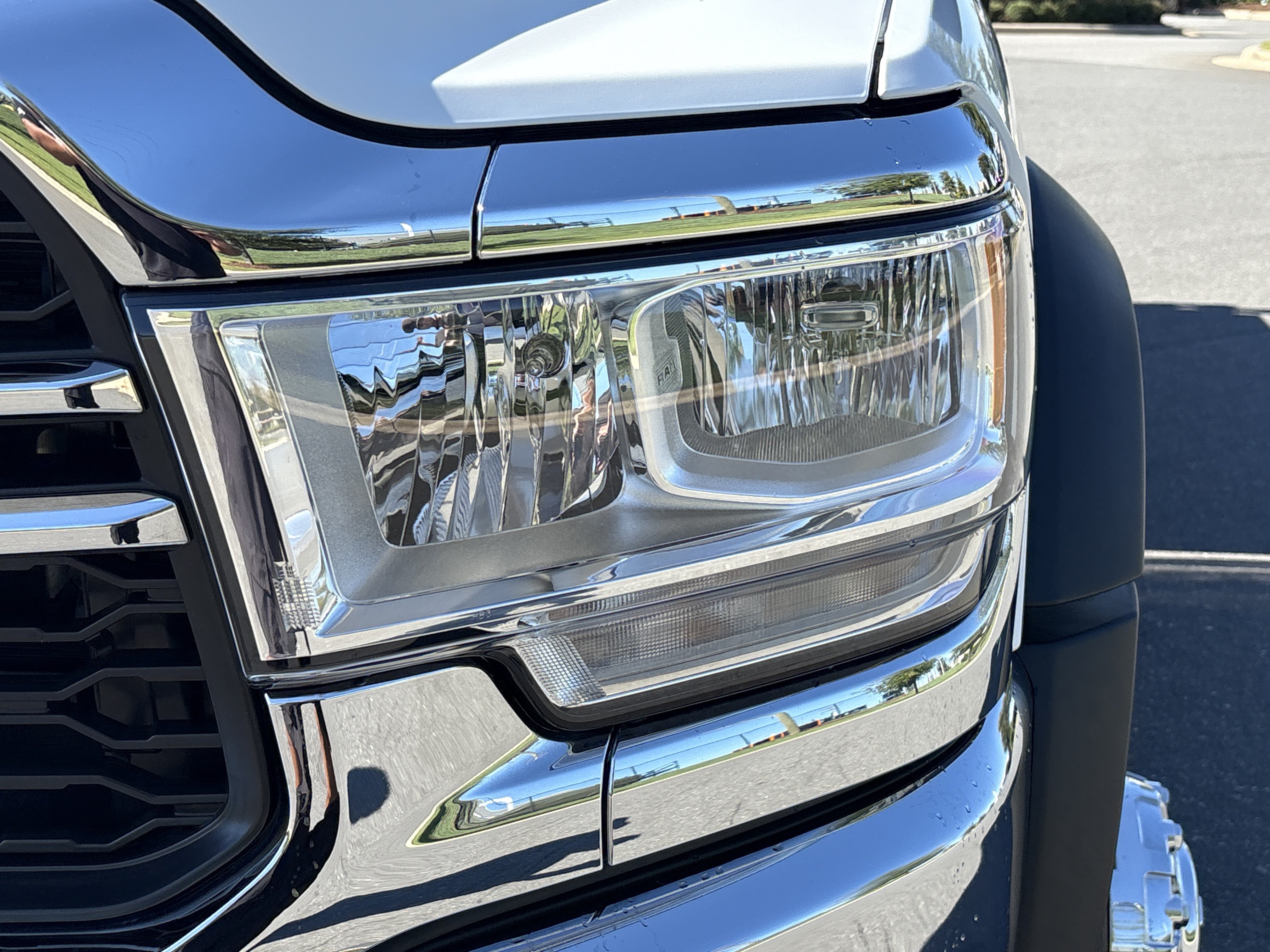 Used 2024 RAM 5500 Tradesman AWD/4WD image 11