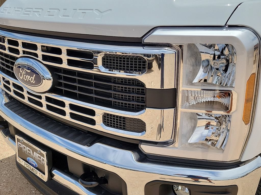 New 2026 Ford F350 XL w/ XL Chrome Package AWD/4WD image 13