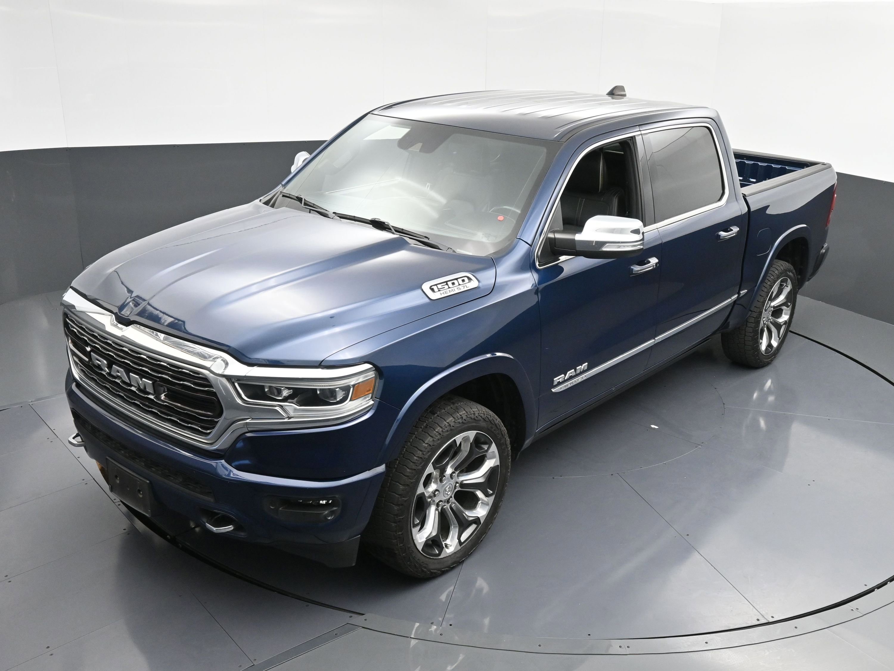 Used 2022 RAM 1500 Limited w/ Body Color Bumper Group image 33