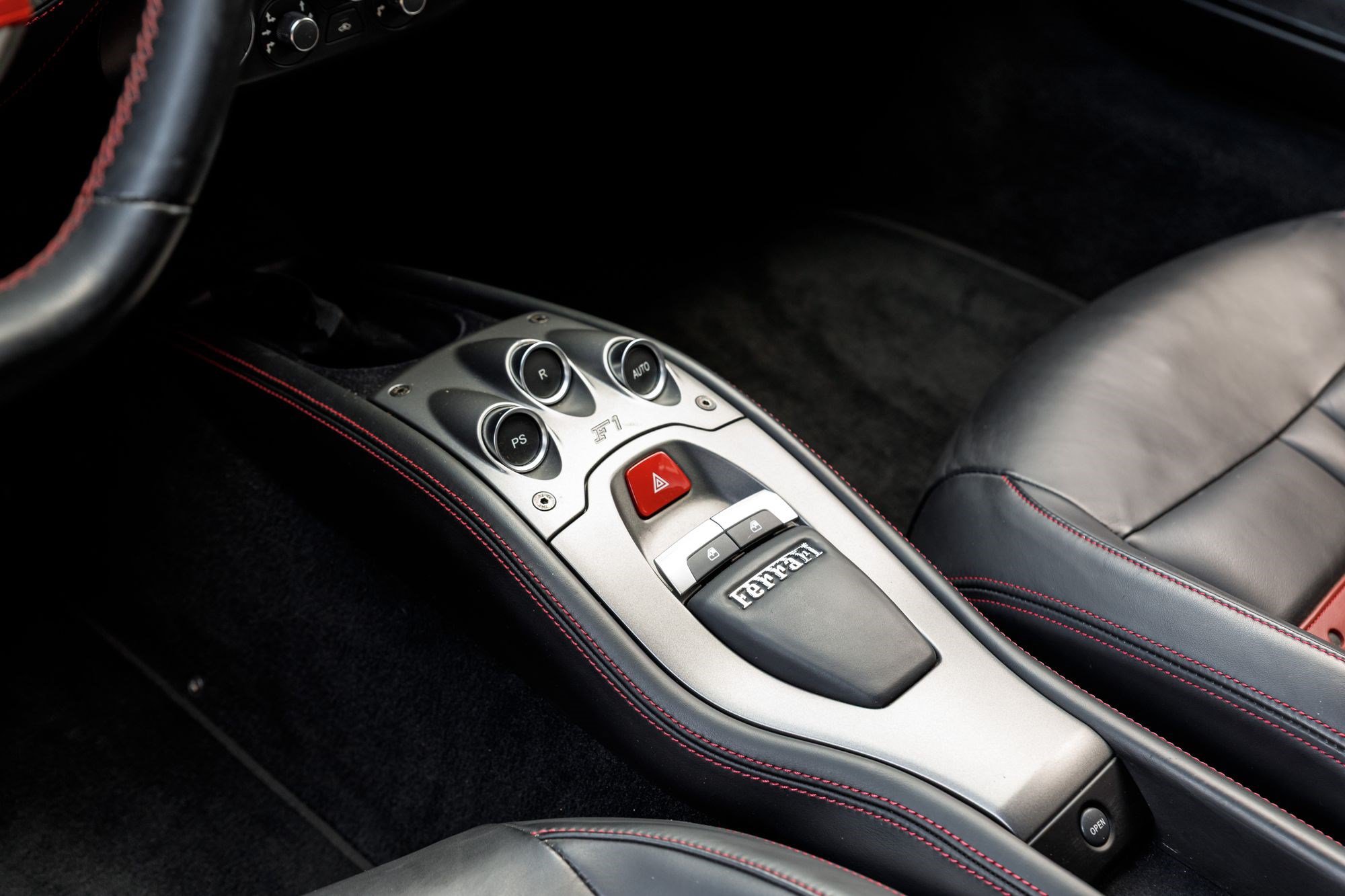 Used 2011 Ferrari 458 Italia Coupe RWD image 25