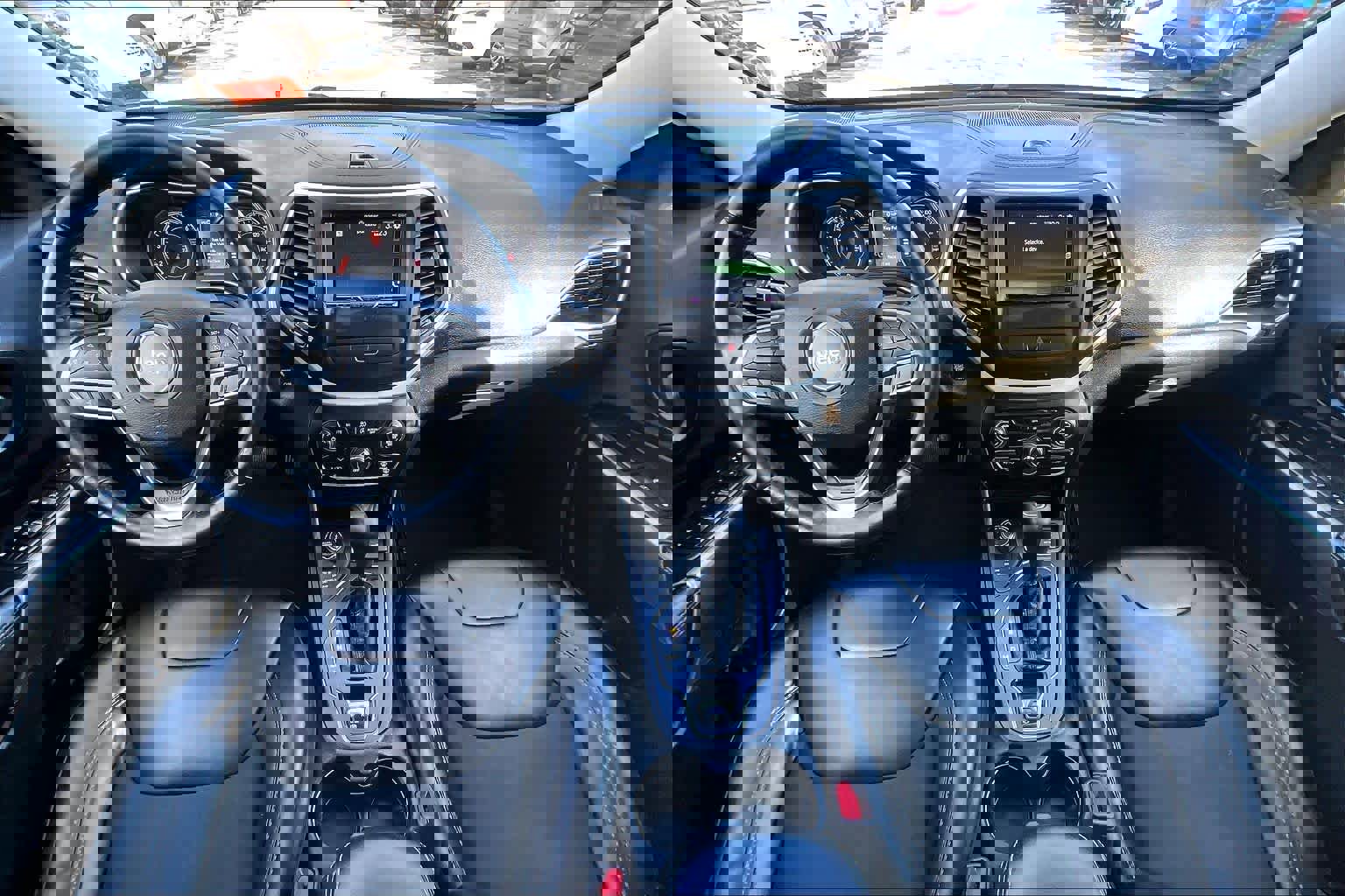 Used 2019 Jeep Cherokee Latitude Plus image 14