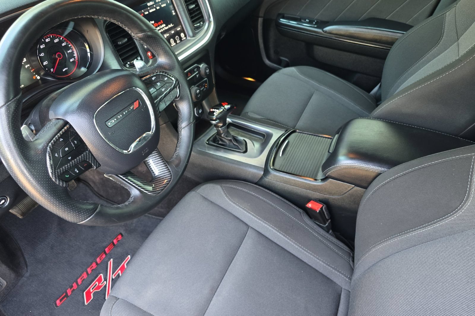 Used 2017 Dodge Charger R/T w/ Blacktop Package RWD image 10