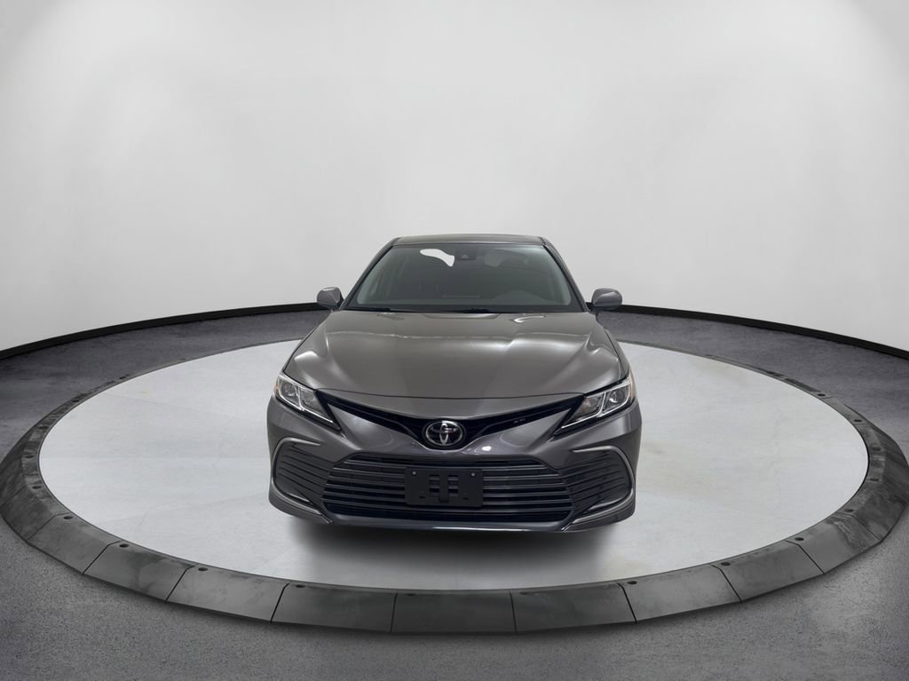 Used 2023 Toyota Camry LE FWD image 2