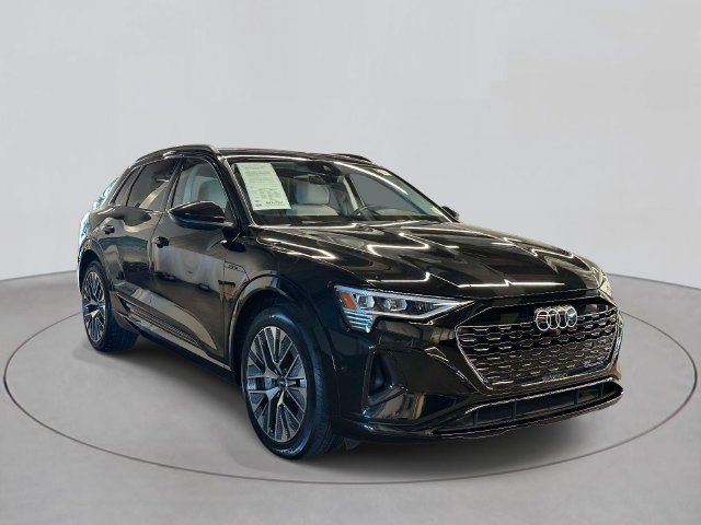 Certified 2024 Audi Q8 e-tron Premium Plus w/ Premium Plus Package AWD/4WD image 6