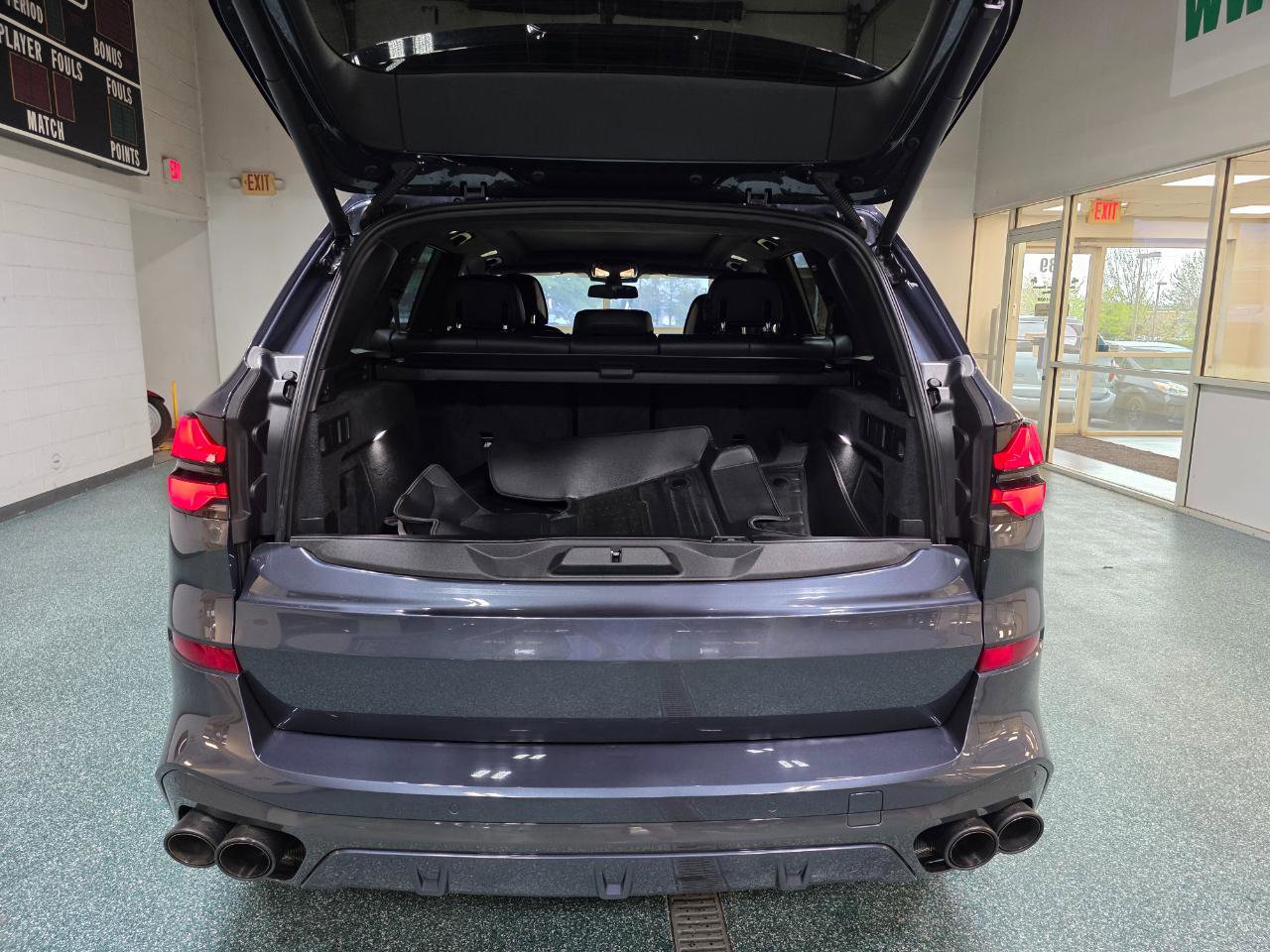 Used 2020 BMW X5 M50i w/ Executive Package image 23