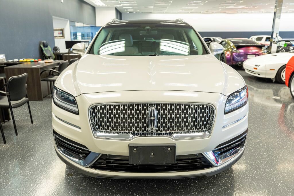 Used 2020 Lincoln Nautilus Reserve image 3