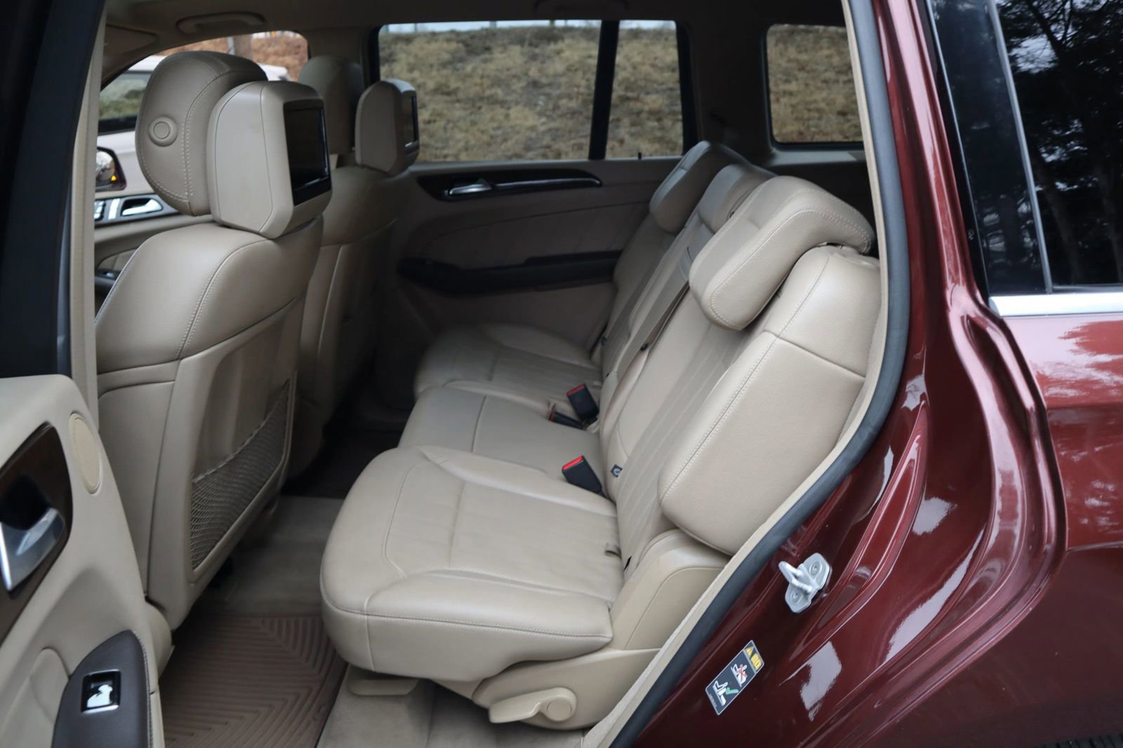 Used 2015 Mercedes-Benz GL 320 BlueTEC 4MATIC w/ Premium I Package image 12