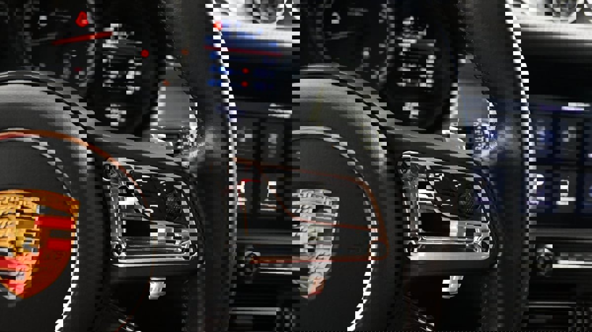 Used 2021 Porsche Macan Turbo w/ Premium Package Plus (PF0) image 32