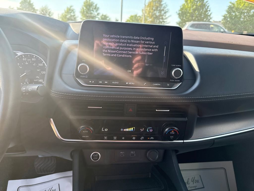 Used 2023 Nissan Rogue SV FWD image 24