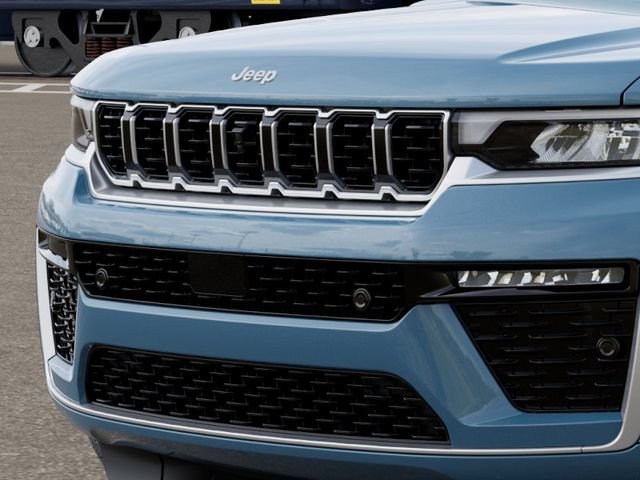 New 2026 Jeep Grand Cherokee Summit AWD/4WD image 12