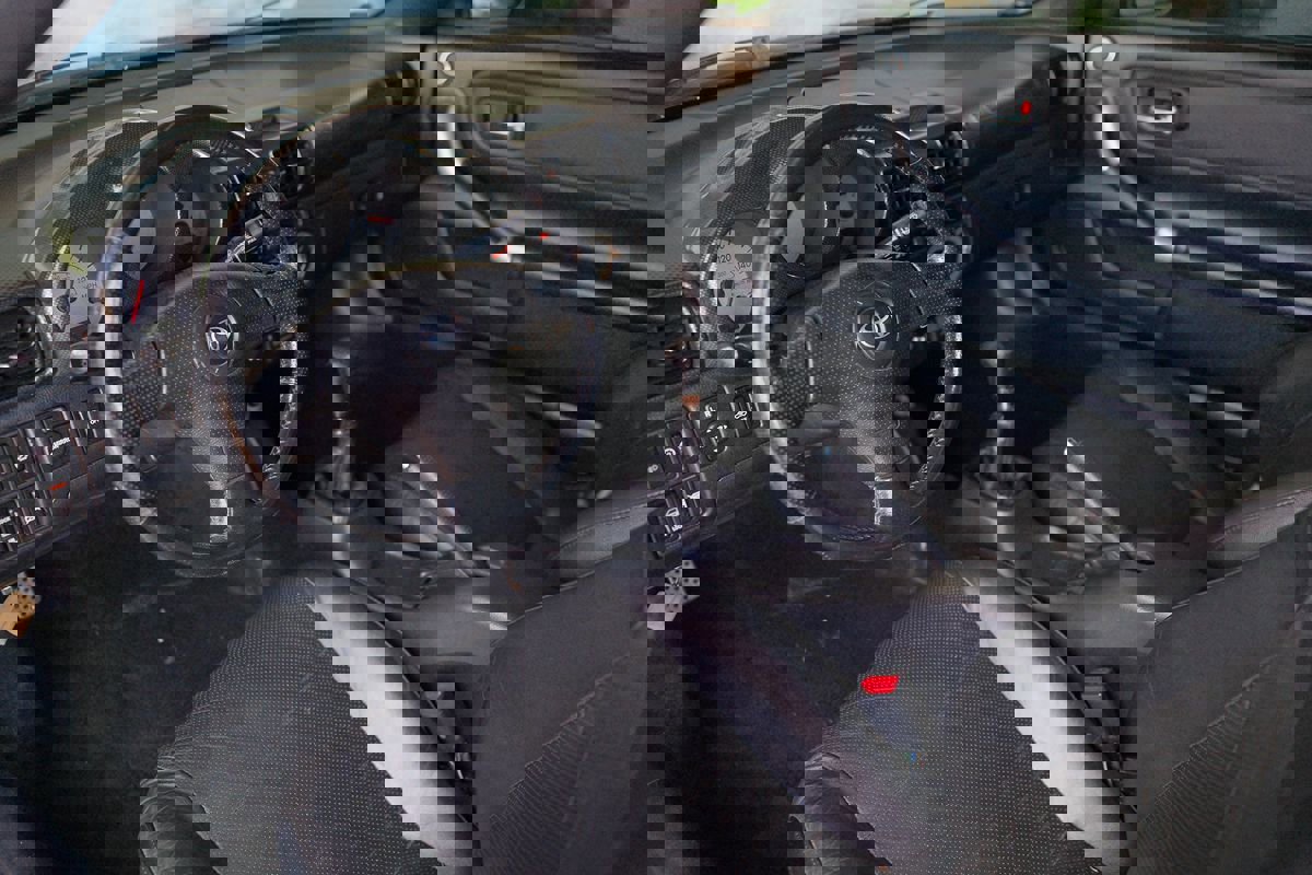 Used 2005 Toyota MR2 image 15