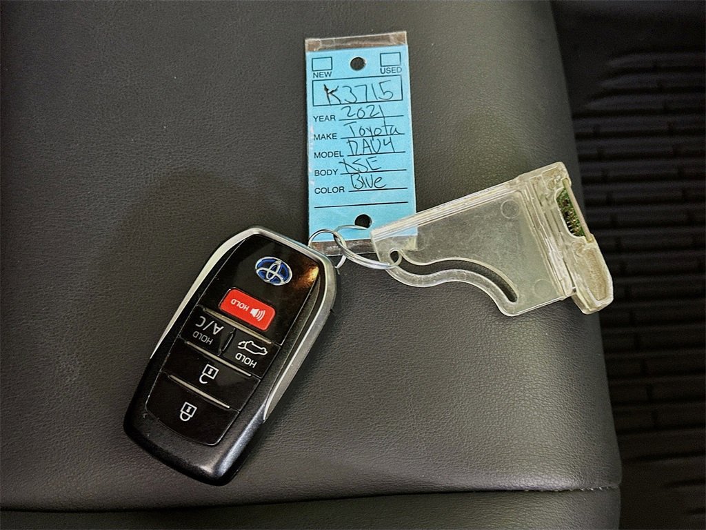 Used 2021 Toyota RAV4 XSE image 30