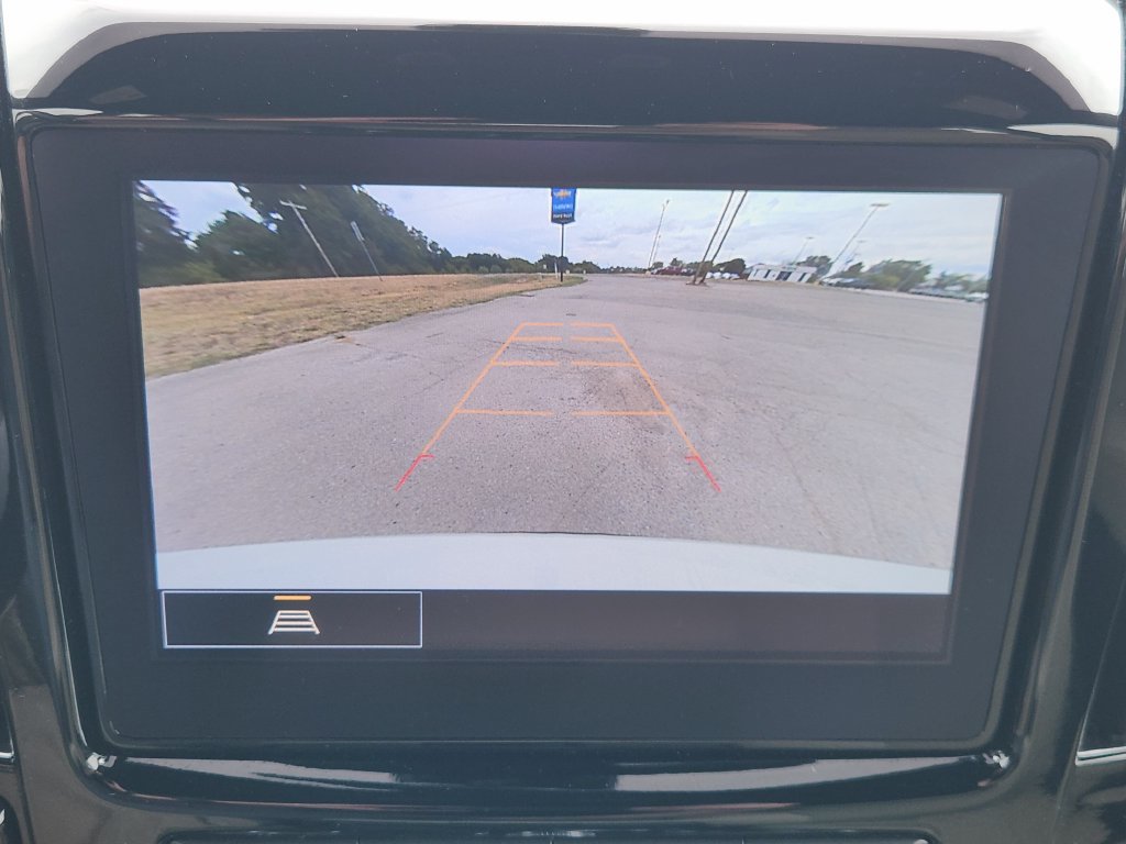 Used 2023 Chevrolet Traverse LT FWD image 18