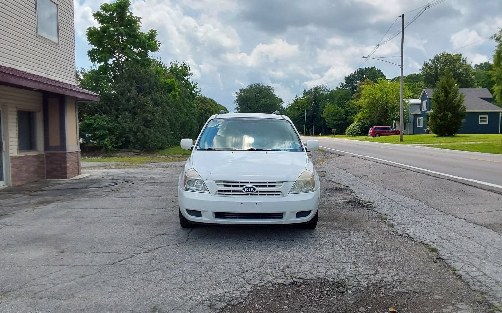 Used 2008 Kia Sedona LX FWD image 2