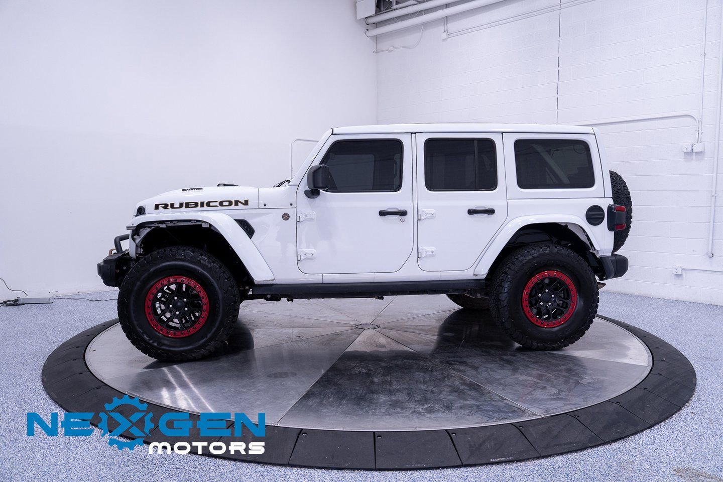 Used 2023 Jeep Wrangler Unlimited Rubicon 392 w/ Xtreme Recon 35" Tire Package image 32