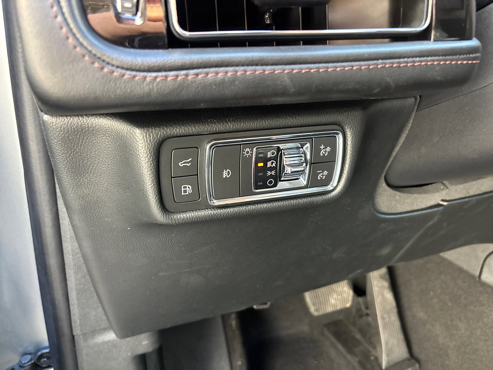 Used 2020 Lincoln Aviator Grand Touring w/ Equipment Group 302A image 14