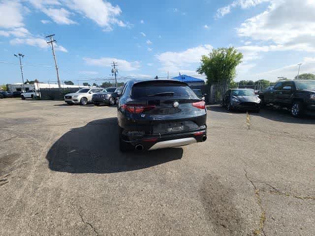 Used 2021 Alfa Romeo Stelvio Ti AWD/4WD image 16