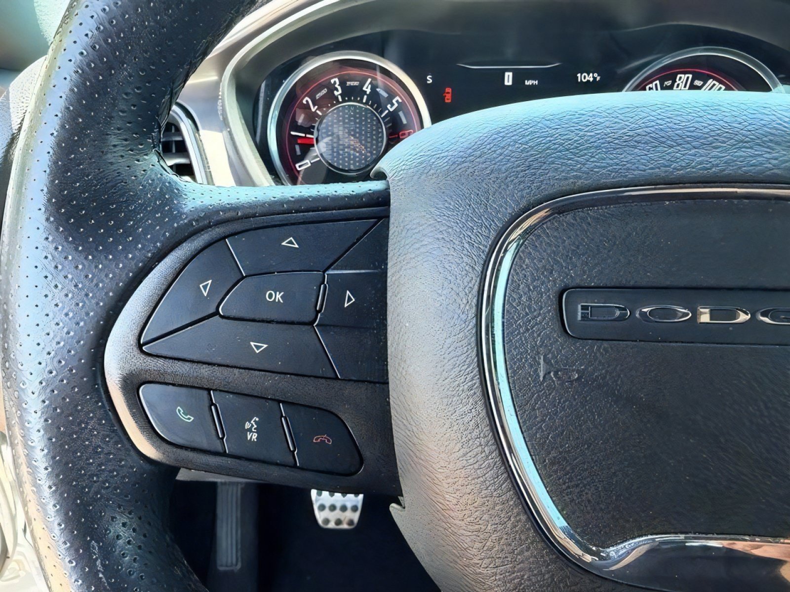 Used 2022 Dodge Challenger R/T RWD image 32