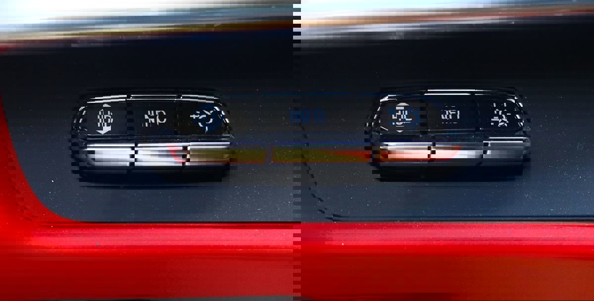 Used 2023 Chevrolet Corvette Stingray Premium Conv w/ Z51 Performance Package image 46