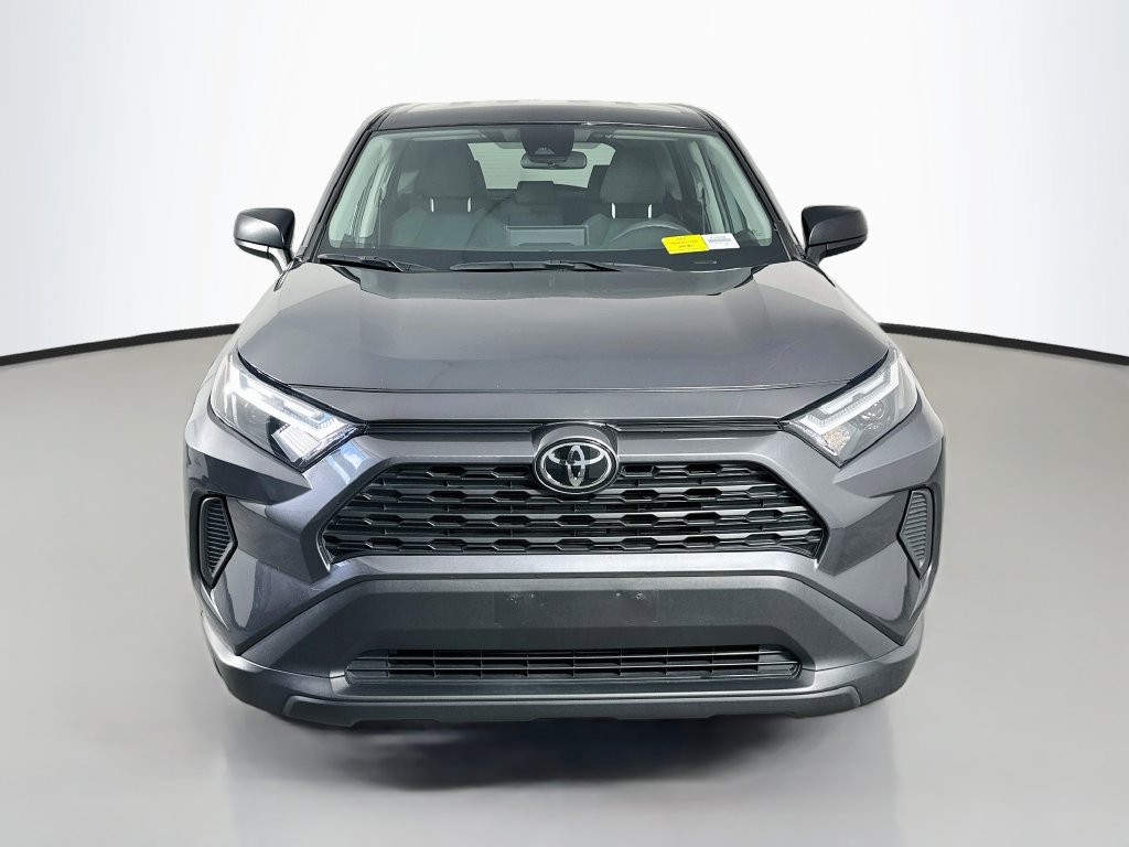 Used 2025 Toyota RAV4 LE AWD/4WD image 2