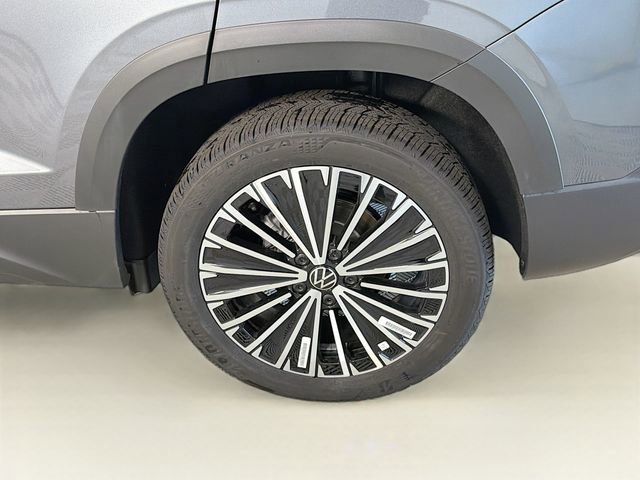 New 2026 Volkswagen Taos SE image 31