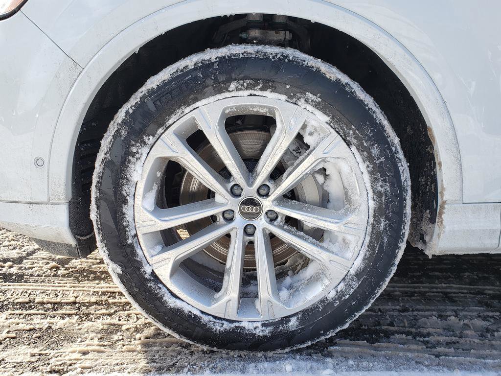 New 2026 Audi Q7 3.0T Premium Plus AWD/4WD image 12