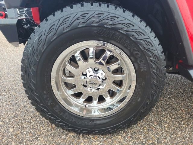 Used 2018 Jeep Wrangler Unlimited Sahara image 25