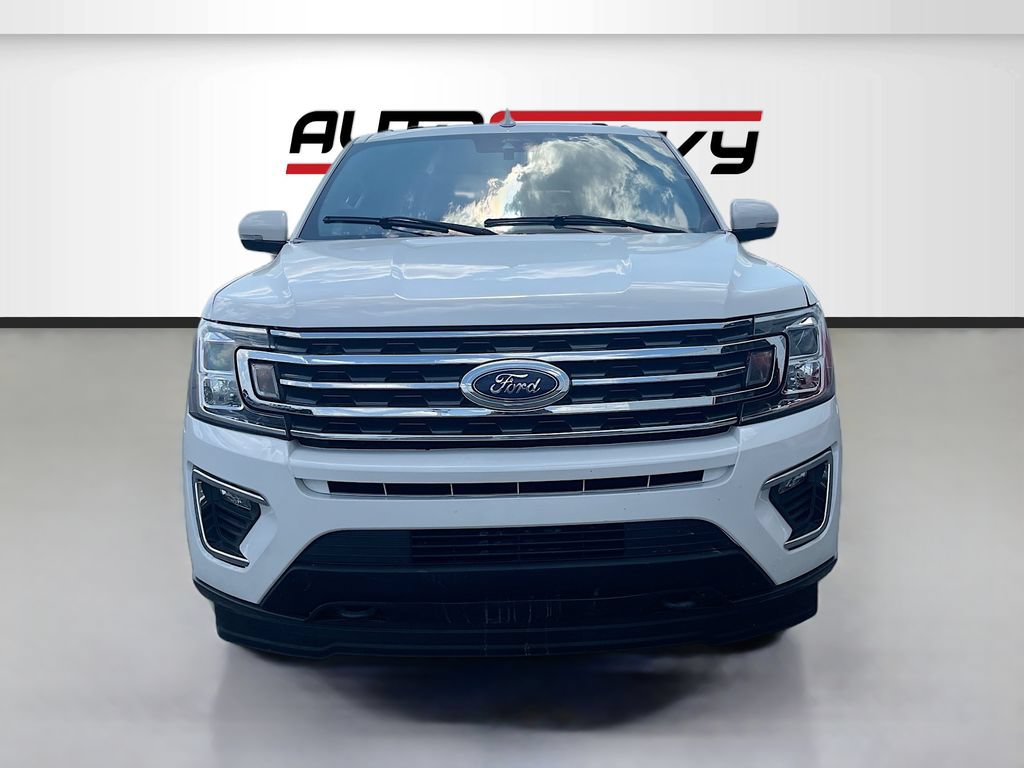 Used 2021 Ford Expedition XLT AWD/4WD image 2