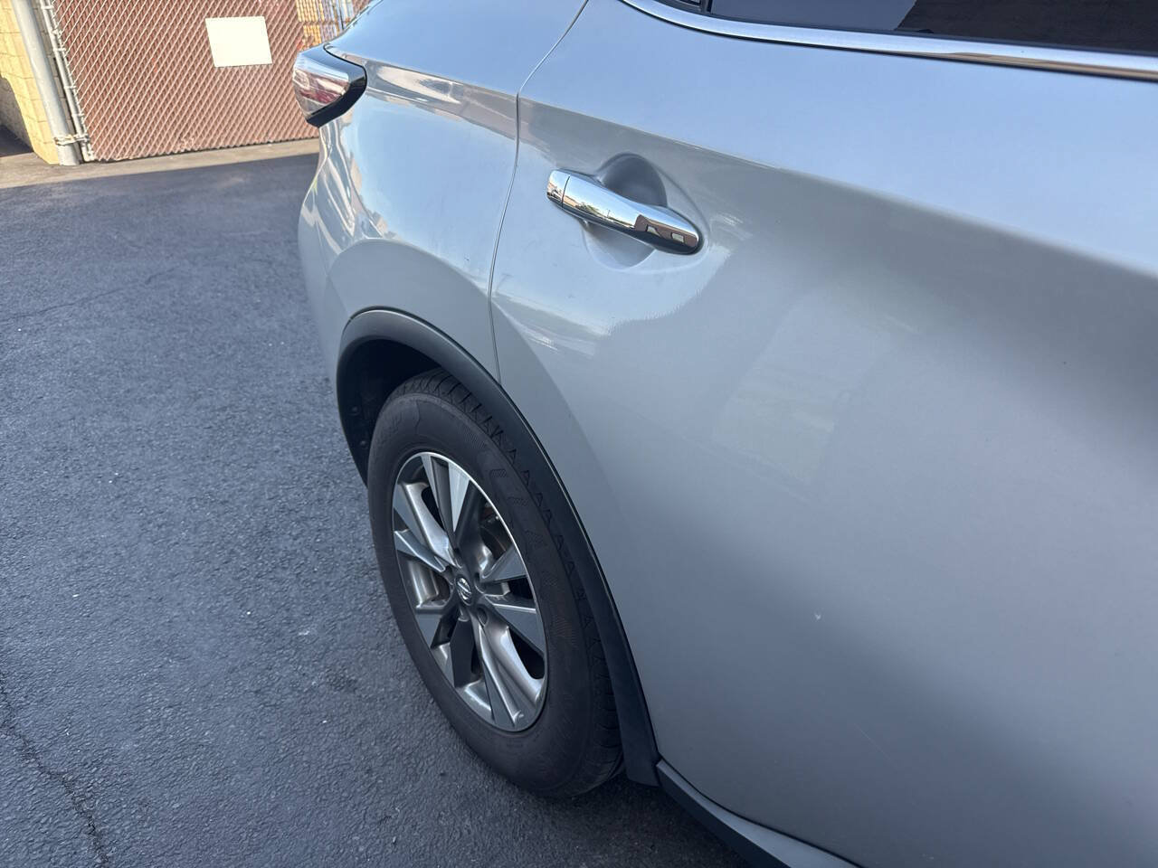 Used 2017 Nissan Murano SV AWD/4WD image 14