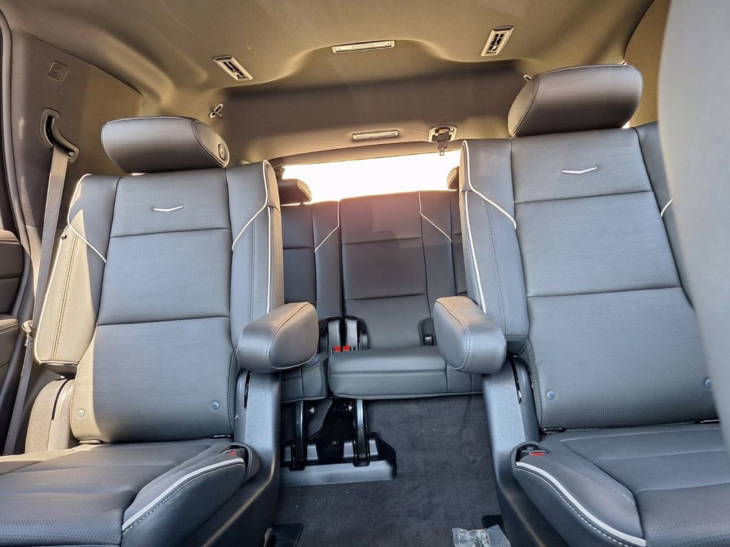 New 2026 Cadillac Escalade Luxury image 25