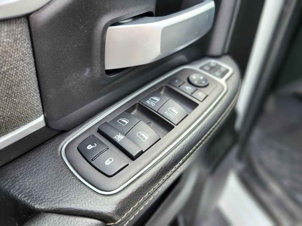 Used 2023 RAM 3500 Big Horn w/ Level 1 Equipment Group AWD/4WD image 17