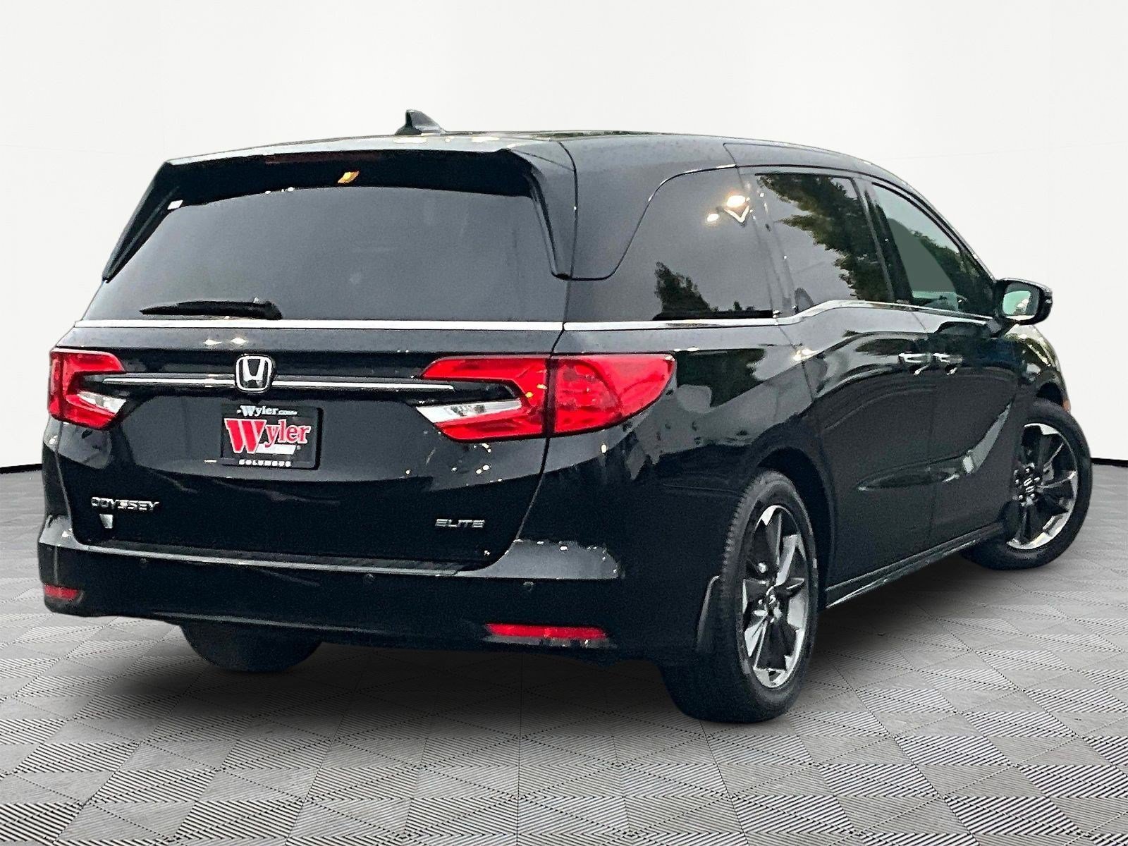 Used 2022 Honda Odyssey Elite image 6