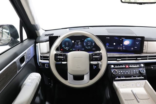 Used 2025 Hyundai Santa Fe Calligraphy FWD image 13