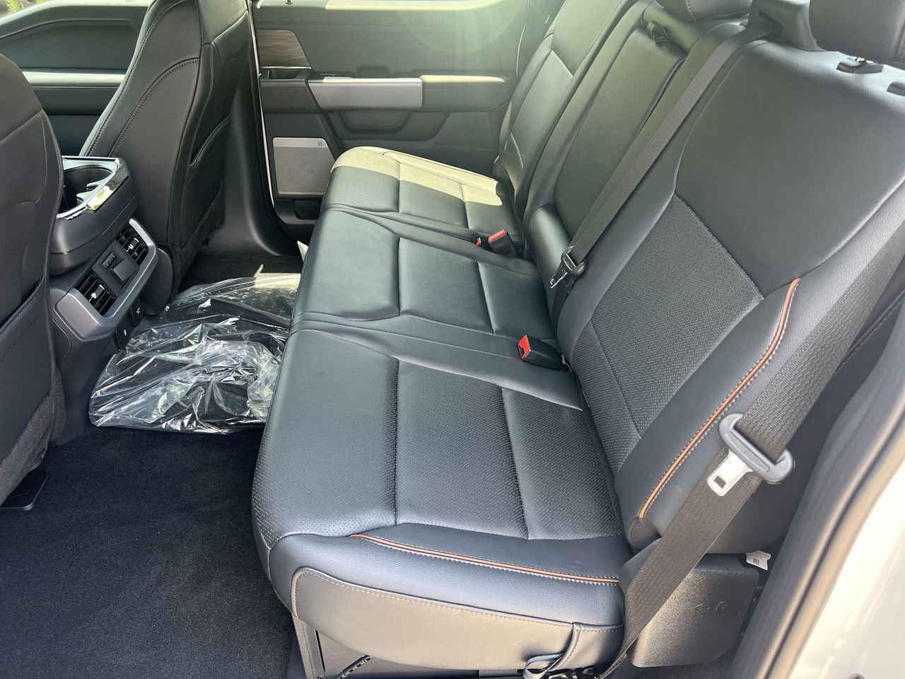 New 2025 Ford F150 Lariat w/ Equipment Group 502A High image 27