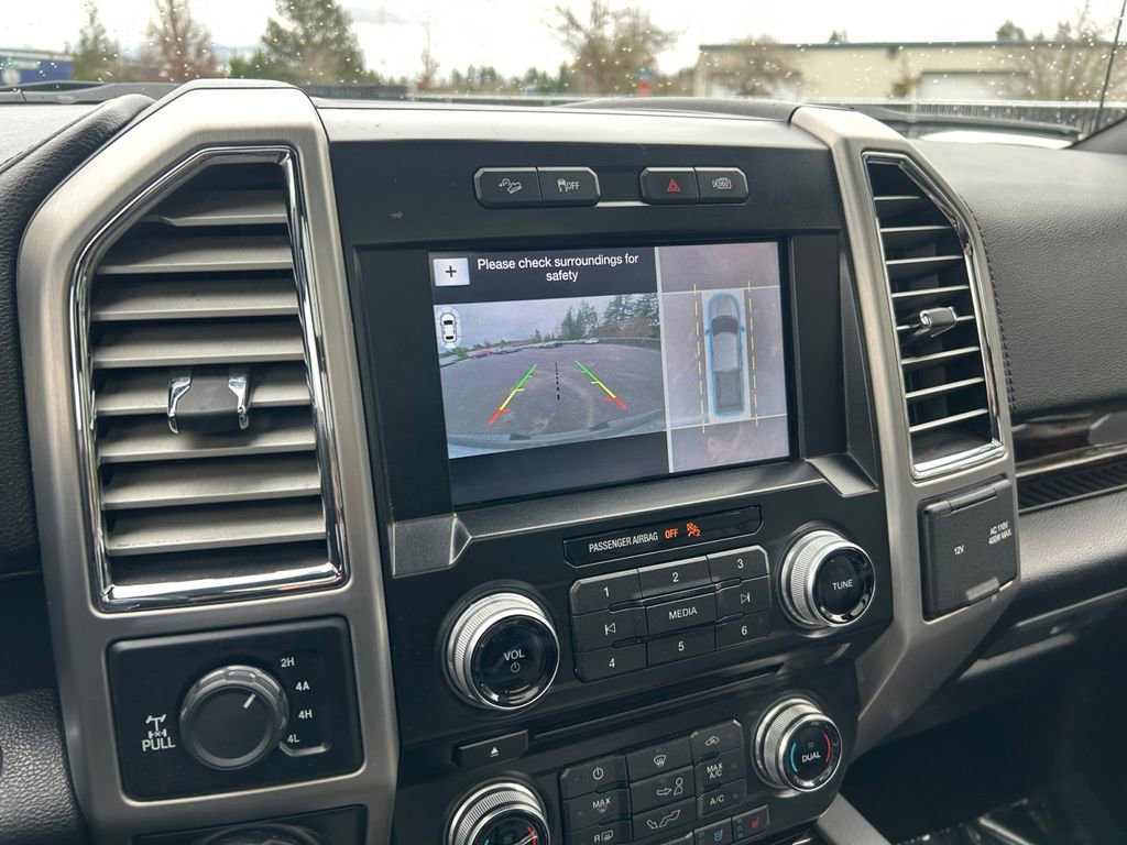 Used 2016 Ford F150 Platinum w/ Equipment Group 701A Luxury image 19